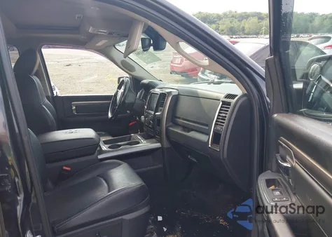 2017 Ram 1500 Sport z USA, uszkodzony, nr VIN 1C6RR7MT8HS864702